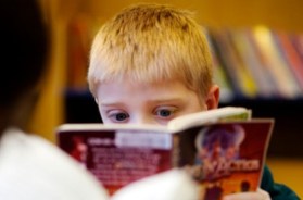 niño leyendo
