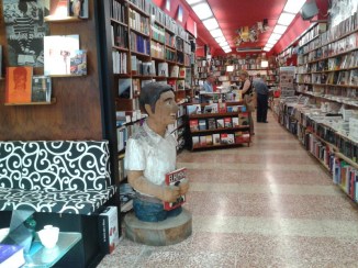 Librería-Cámara