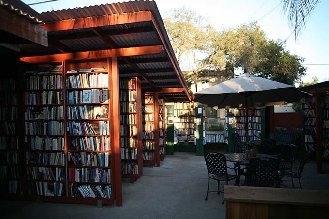 barts_books_ojai_by_brett_childs